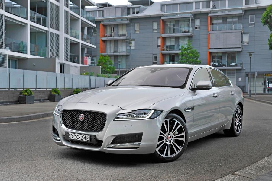  Jaguar XF Portfolio 2016 года  (AU) (фото 13 из 20)